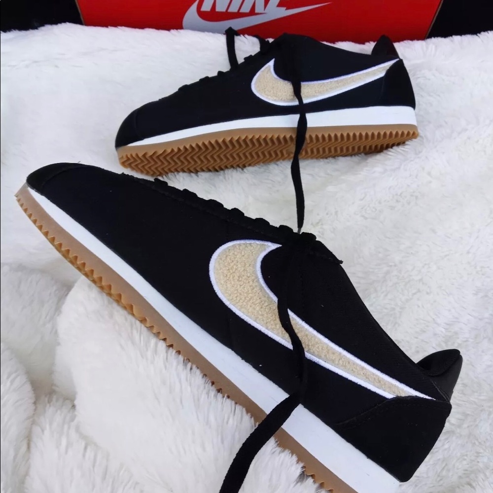 Nike Cortez classic premium women’s shoes new - Picture 3 of 6